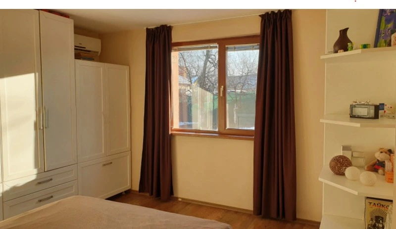 House 100m² in Bulgaria, Sofia. Priced at 213307£ rent photo-8