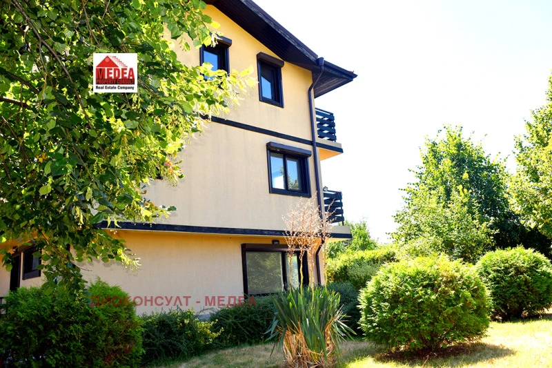 House 205m² in Bulgaria, Sofia. Priced at 307777£ rent photo-3