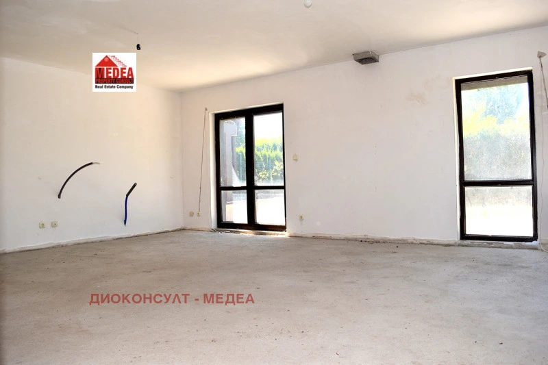 House 205m² in Bulgaria, Sofia. Priced at 307777£ rent photo-5