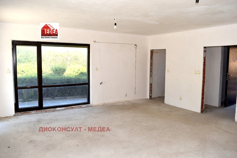 House 205m² in Bulgaria, Sofia. Priced at 307777£ rent photo-6