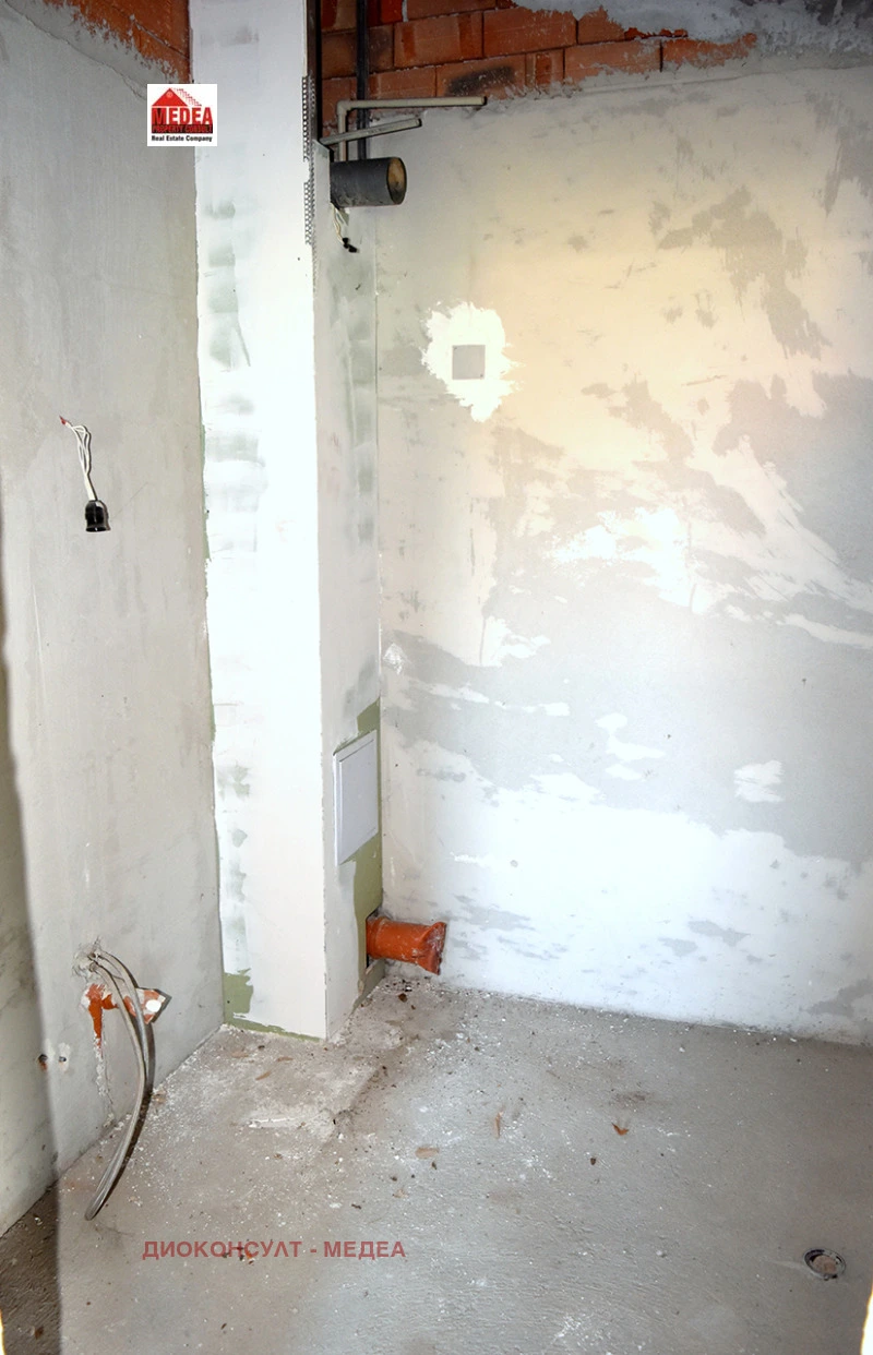 House 205m² in Bulgaria, Sofia. Priced at 307777£ rent photo-12