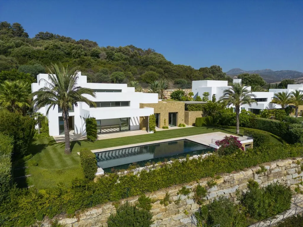 Villa 655m² in Spain, Los Alcazares. Priced at 4500000€ rent photo-2