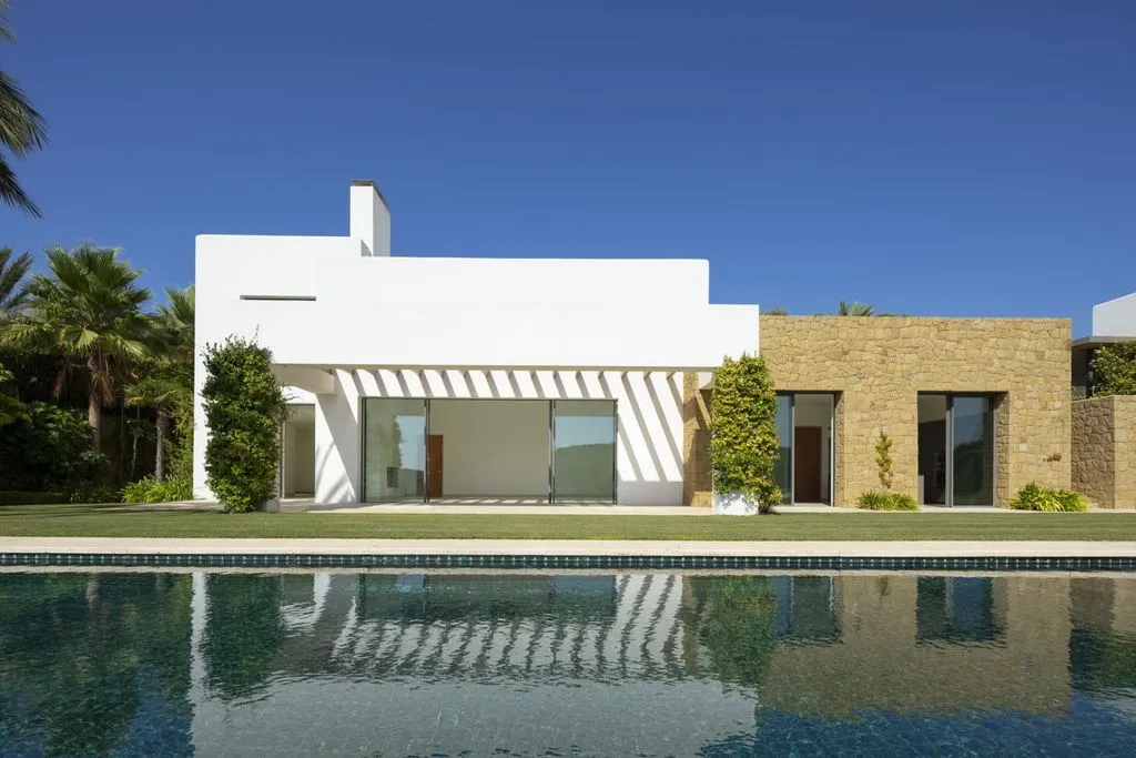 Villa 655m² in Spain, Los Alcazares. Priced at 4500000€ rent photo-3