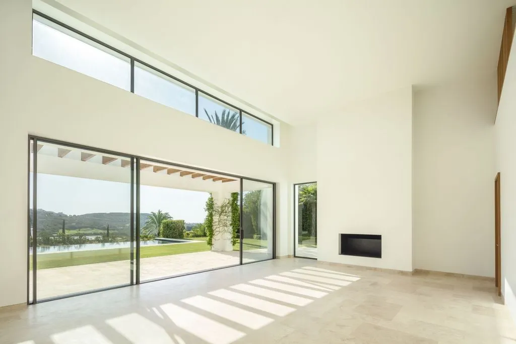 Villa 655m² in Spain, Los Alcazares. Priced at 4500000€ rent photo-4