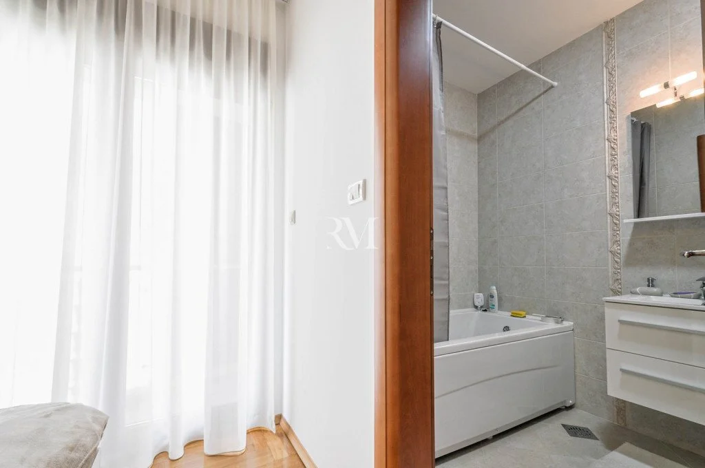 Flat 88m² in Montenegro, Budva. Priced at 290000€ rent photo-24