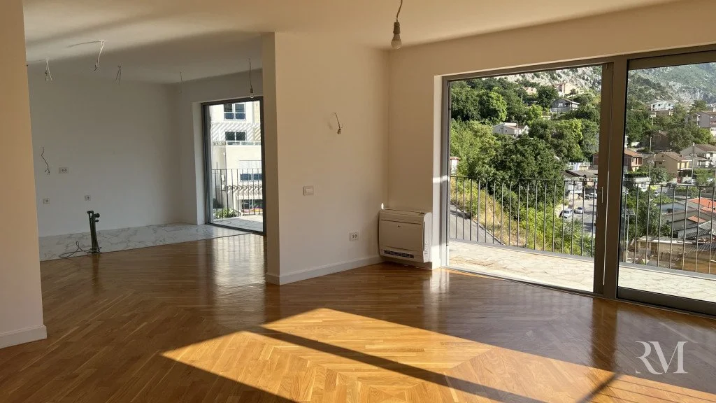 Flat 200m² in Montenegro, Kotor. Priced at 660000€ rent photo-3