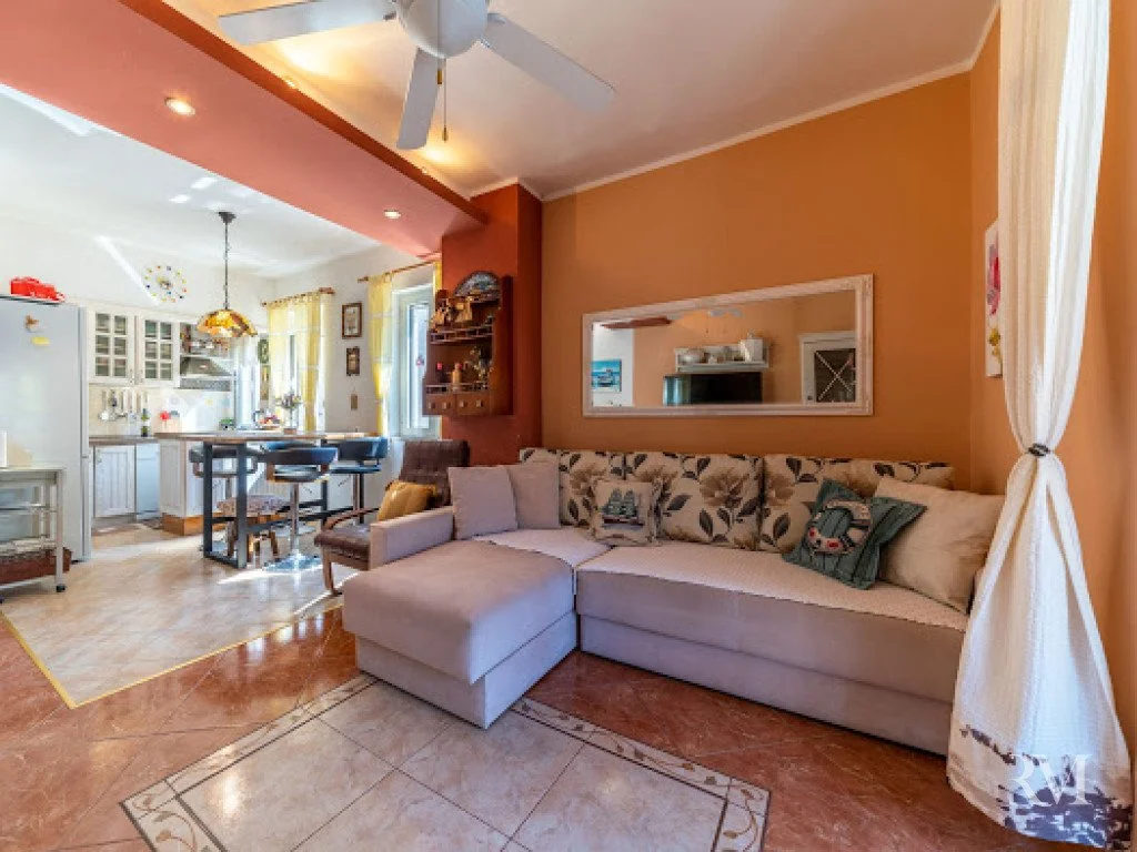 Flat 77m² in Montenegro, Kotor. Priced at 257500€ rent photo-2
