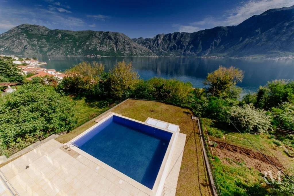 Flat 70m² in Montenegro, Kotor. Priced at 155000€ rent photo-12