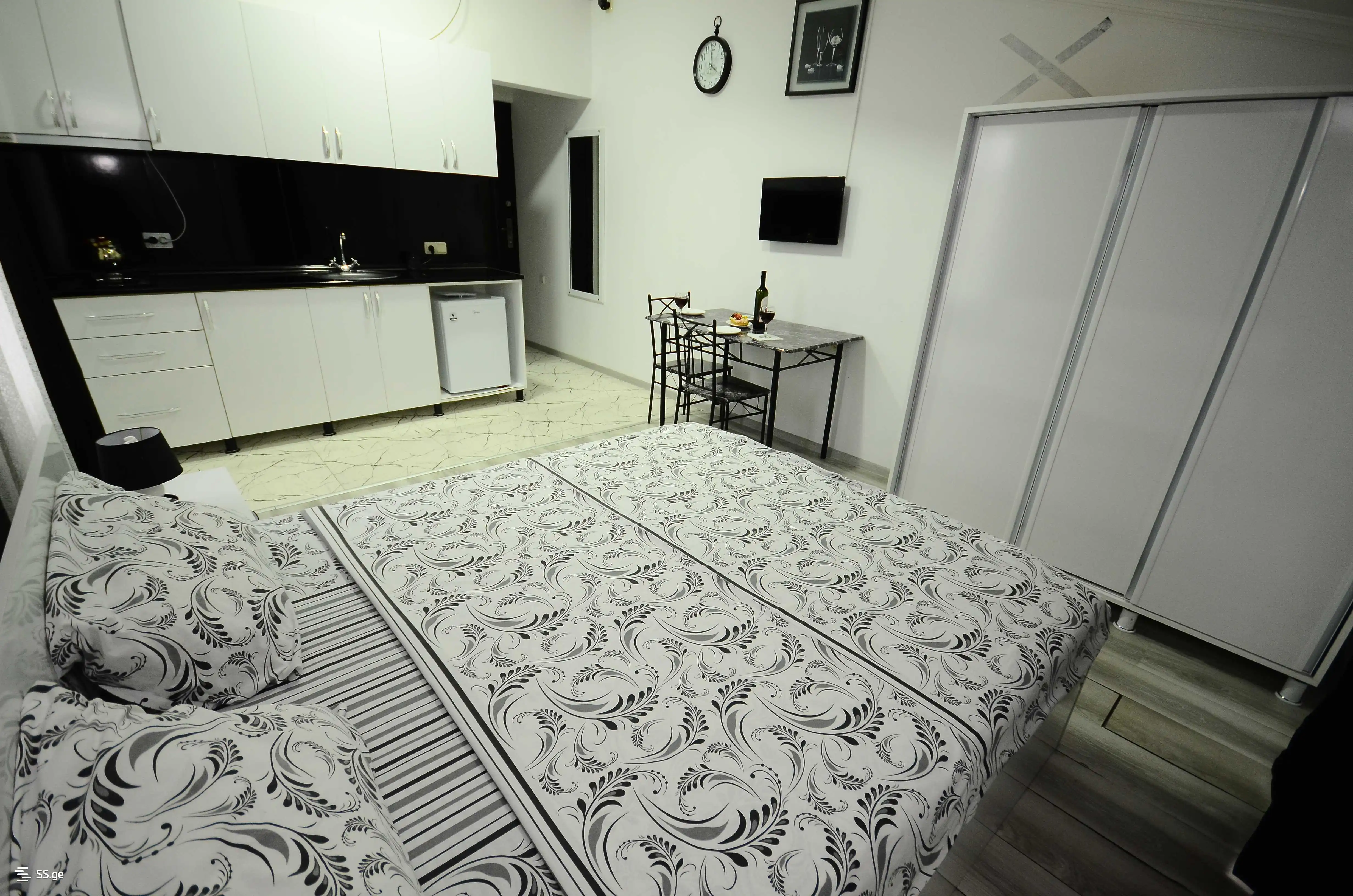 Flat 30m² in Georgia, Batumi. Priced at 700$ rent photo-4