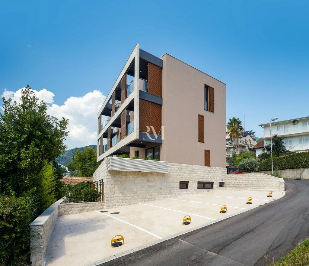 Flat 40m² in Montenegro, Tivat. Priced at 170000€ rent photo-2