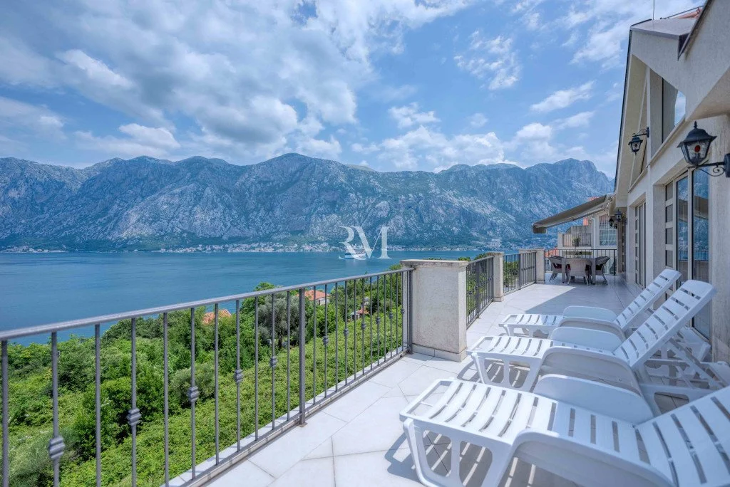 Flat 167m² in Montenegro, Kotor. Priced at 424000€ rent photo-12
