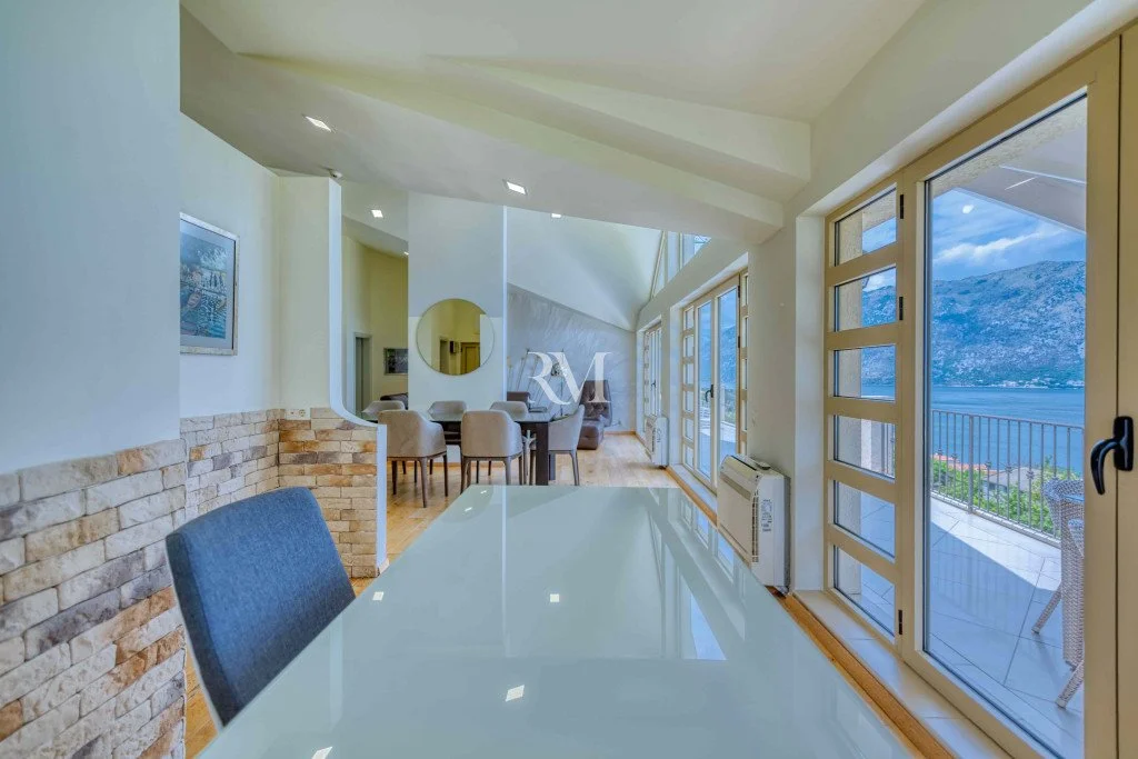 Flat 167m² in Montenegro, Kotor. Priced at 424000€ rent photo-18