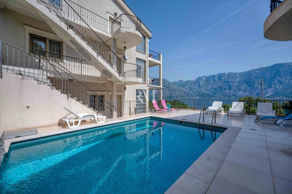 Flat 167m² in Montenegro, Kotor. Priced at 424000€ rent photo-19