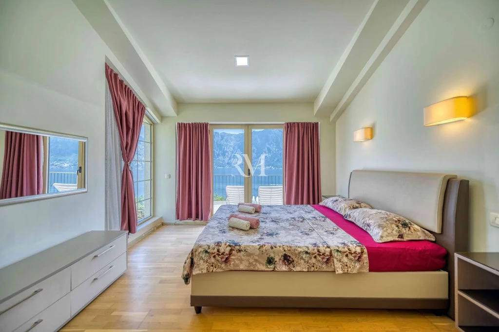Flat 167m² in Montenegro, Kotor. Priced at 424000€ rent photo-20