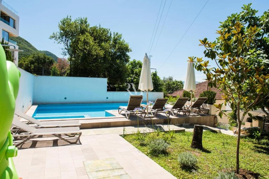 Flat 150m² in Montenegro, Tivat. Priced at 2300€ rent photo-8