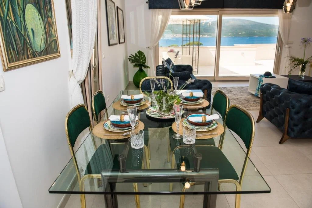 Flat 150m² in Montenegro, Tivat. Priced at 2300€ rent photo-12
