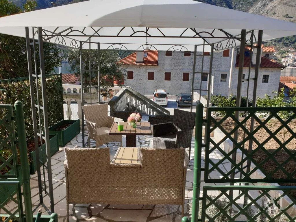 Flat 45m² in Montenegro, Kotor. Priced at 800€ rent photo-8