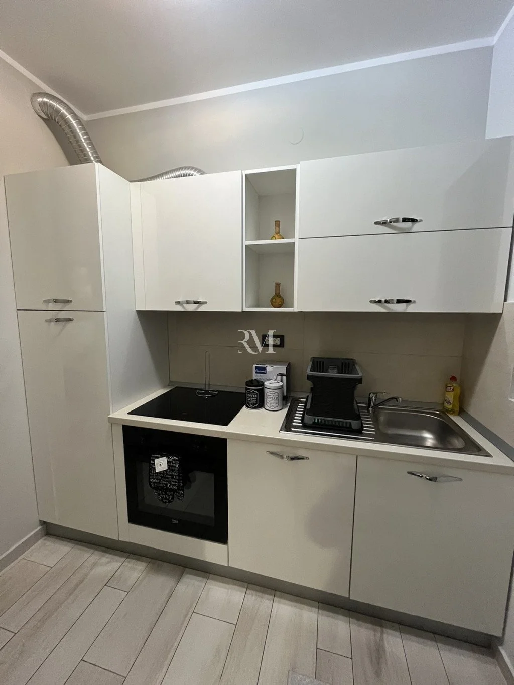 Flat 80m² in Montenegro, Tivat. Priced at 1300€ rent photo-5