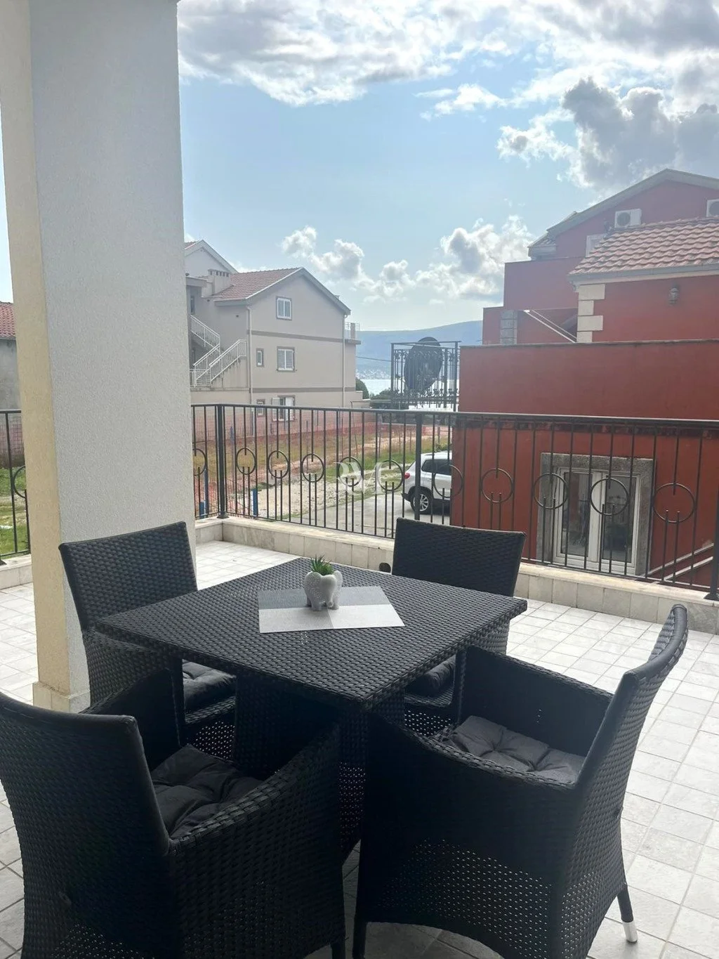 Flat 80m² in Montenegro, Tivat. Priced at 1300€ rent photo-7
