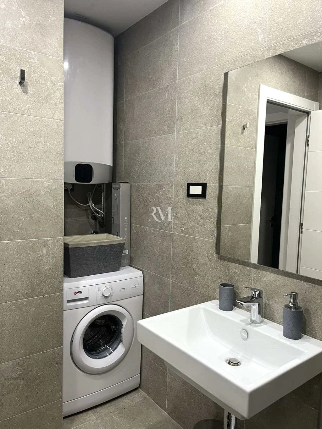Flat 80m² in Montenegro, Tivat. Priced at 1300€ rent photo-11