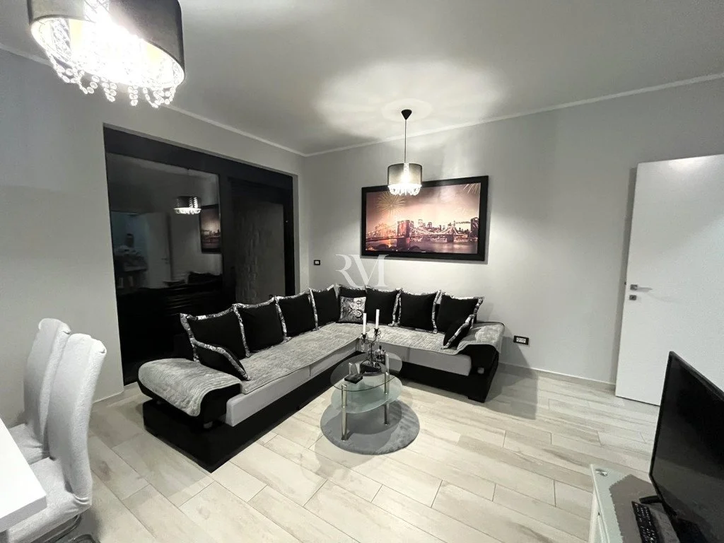 Flat 80m² in Montenegro, Tivat. Priced at 1300€ rent photo-13