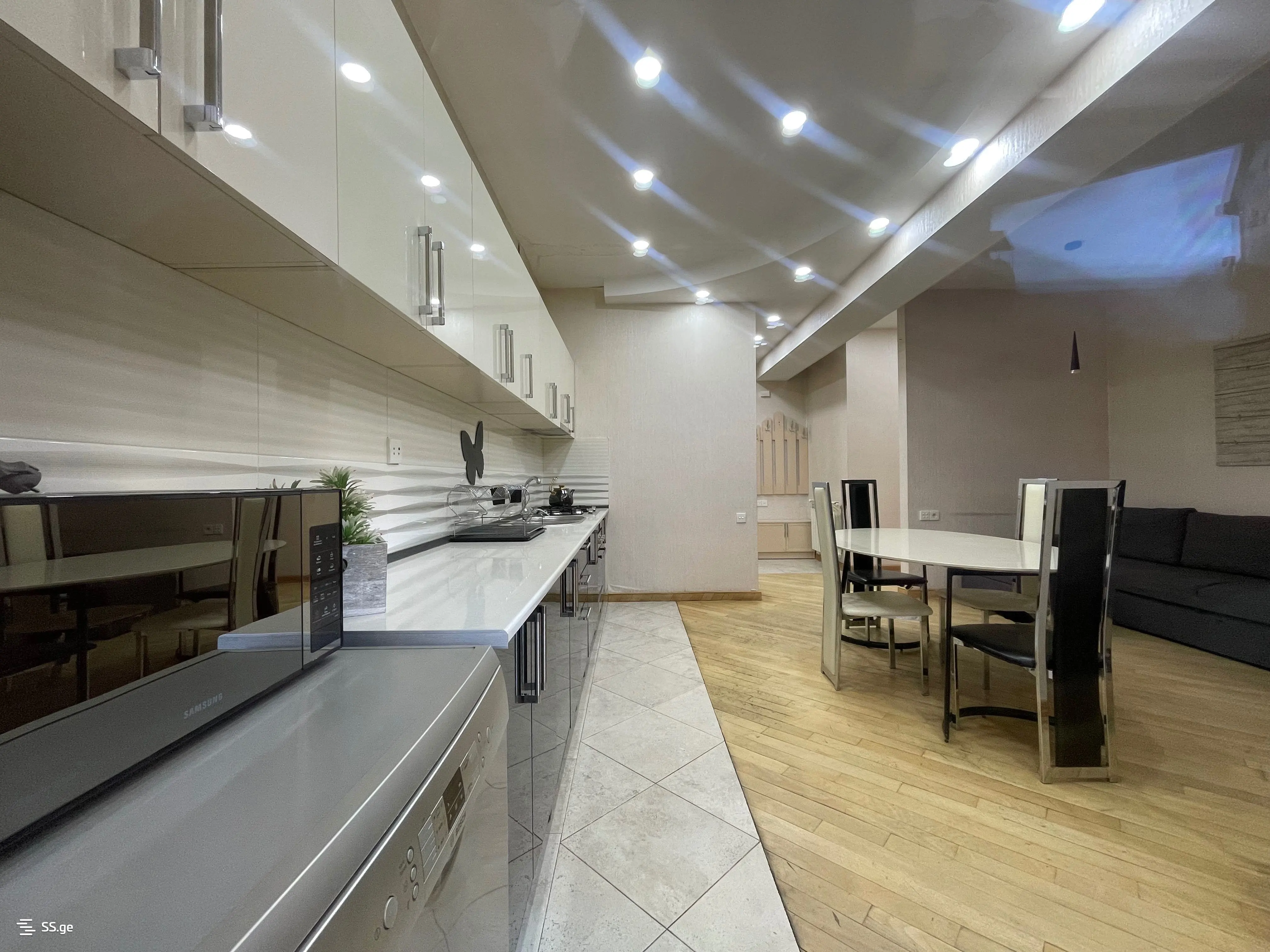 Flat 90m² in Montenegro, Kotor. Priced at 1000€ rent photo-1