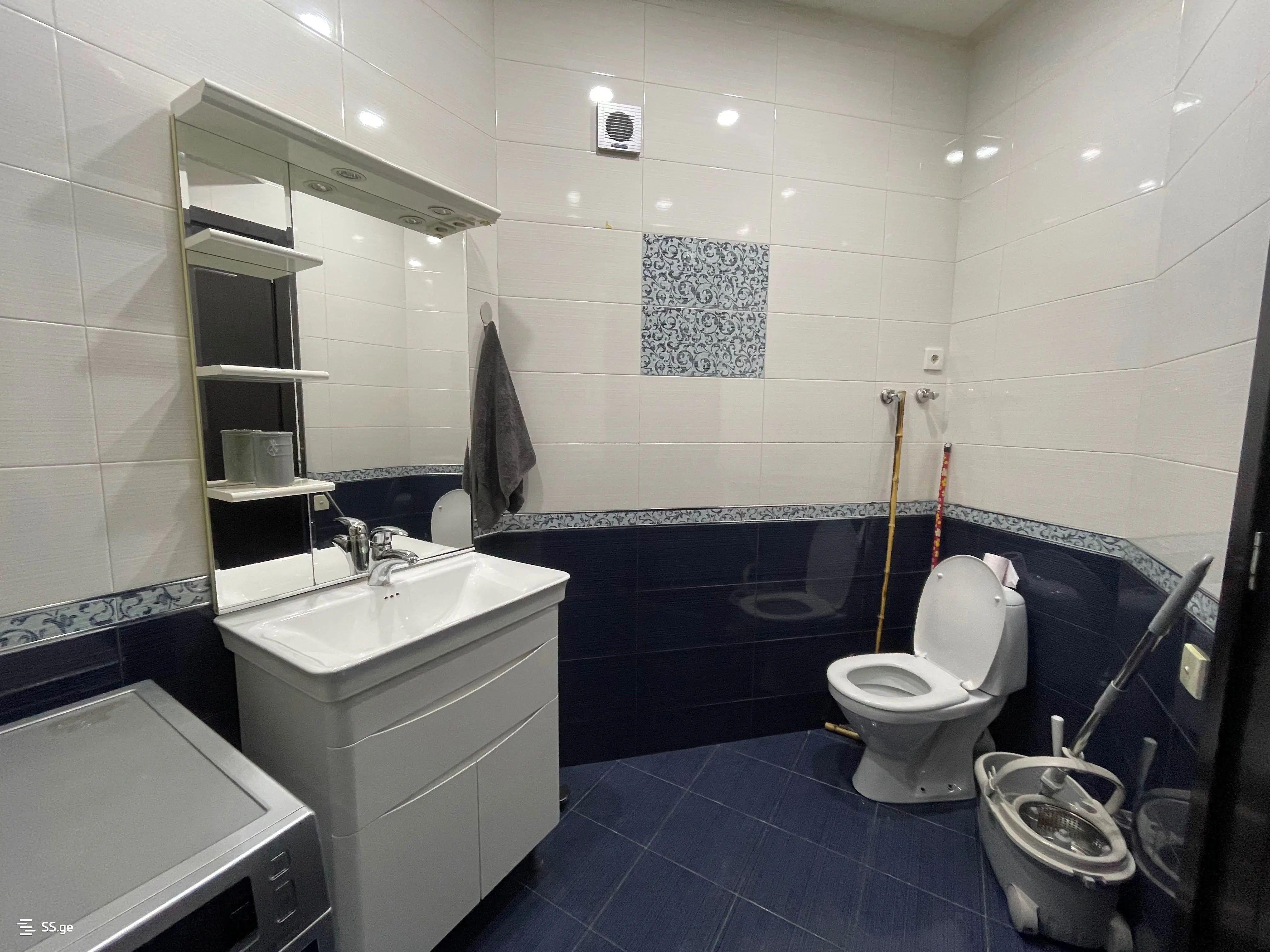 Flat 90m² in Montenegro, Kotor. Priced at 1000€ rent photo-2