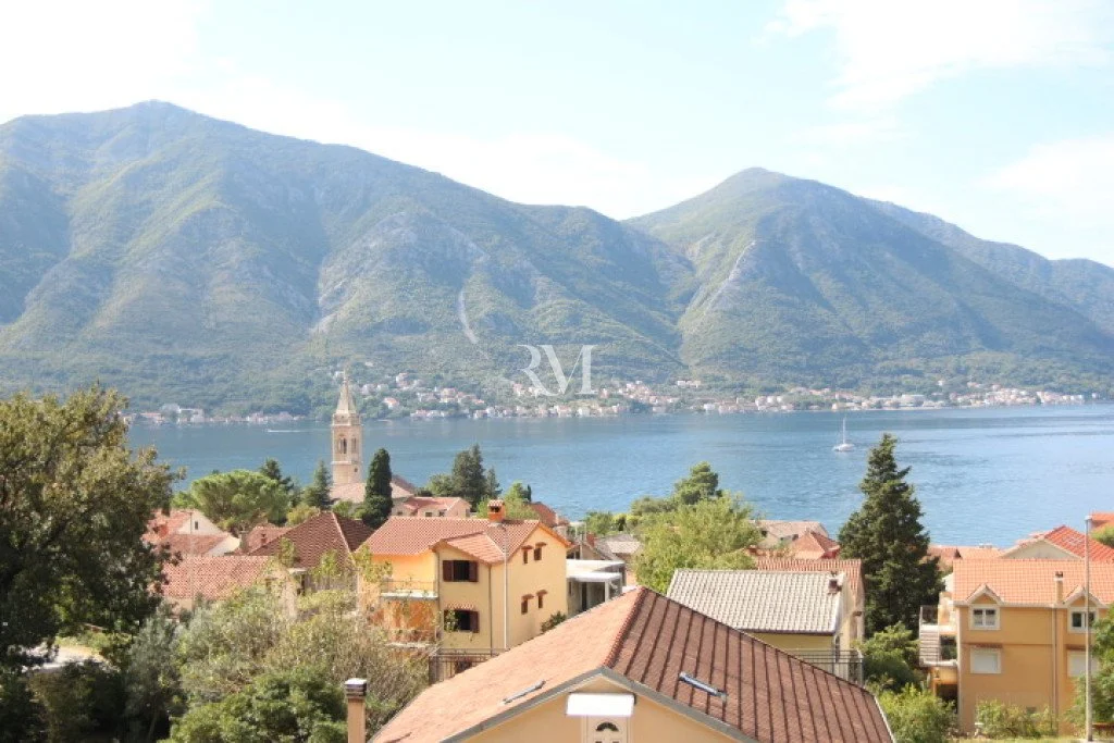 Flat 99m² in Montenegro, Kotor. Priced at 800€ rent photo-2