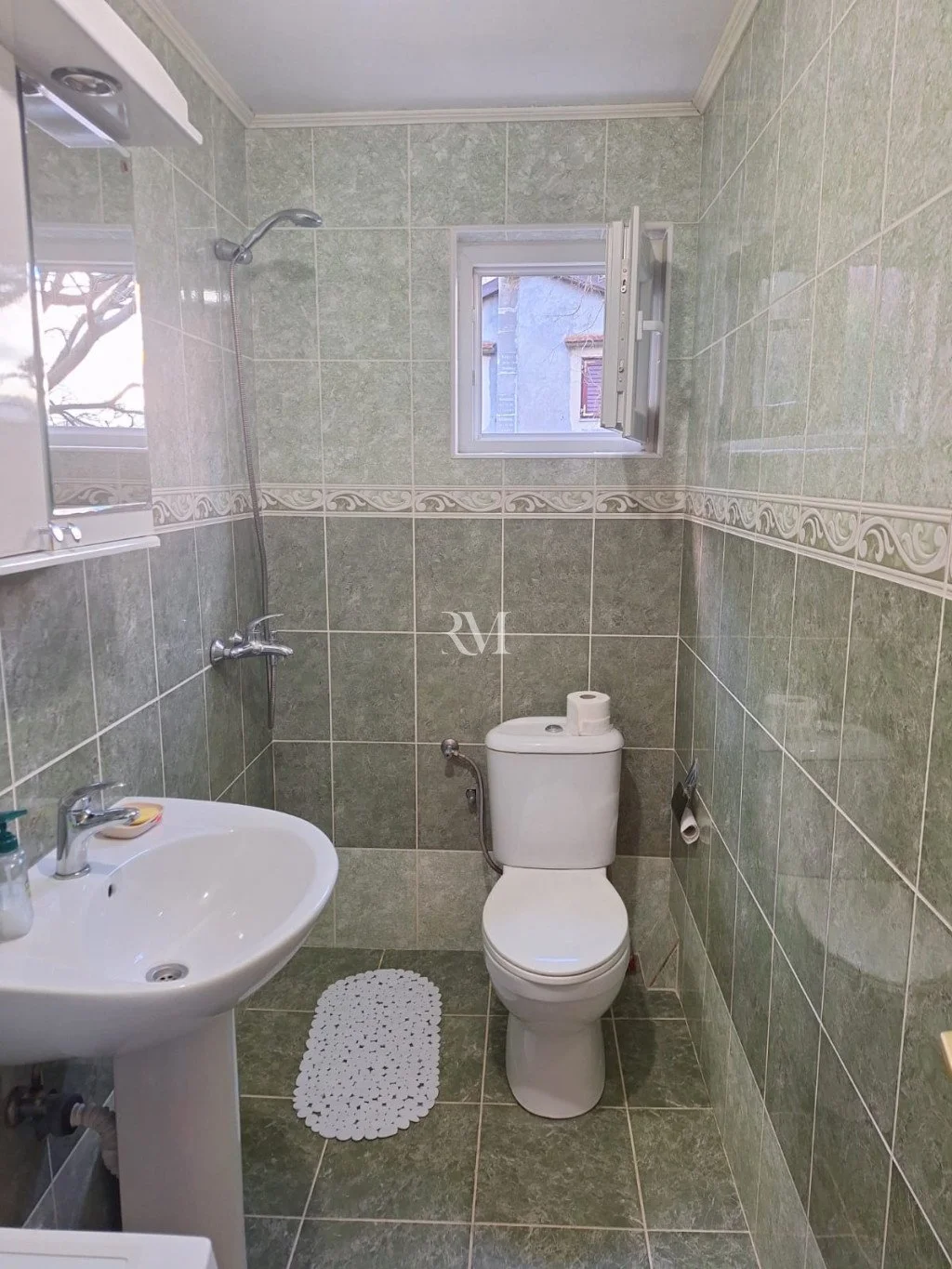 Flat 99m² in Montenegro, Kotor. Priced at 800€ rent photo-14