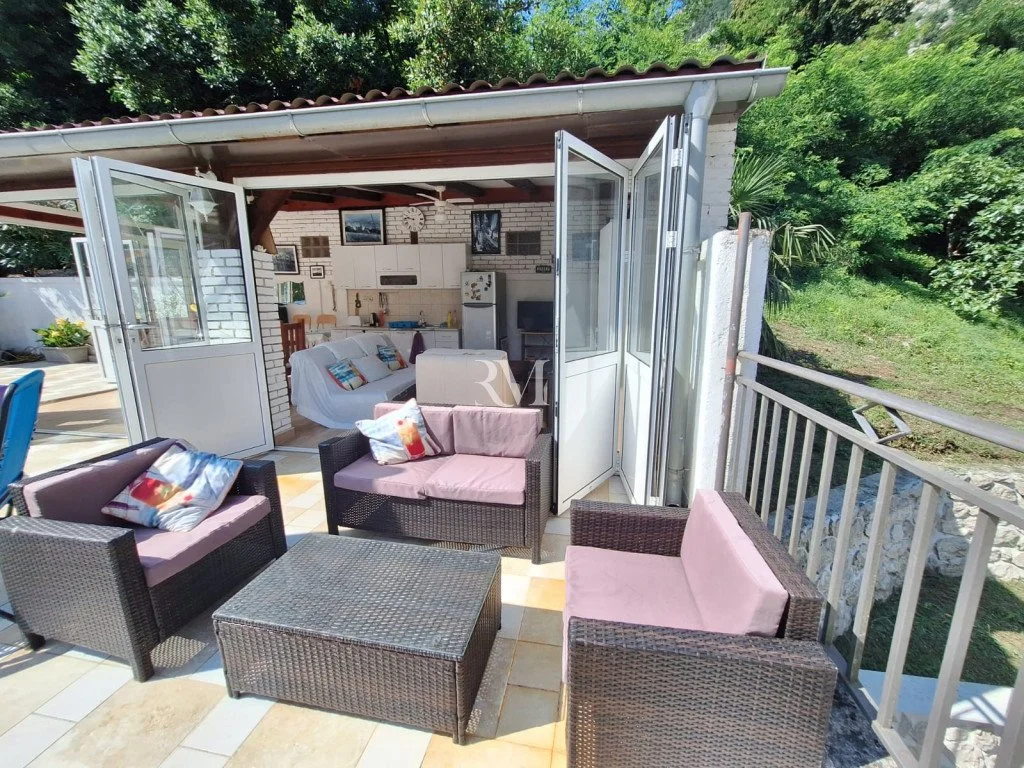 Flat 95m² in Montenegro, Kotor. Priced at 318000€ rent photo-22