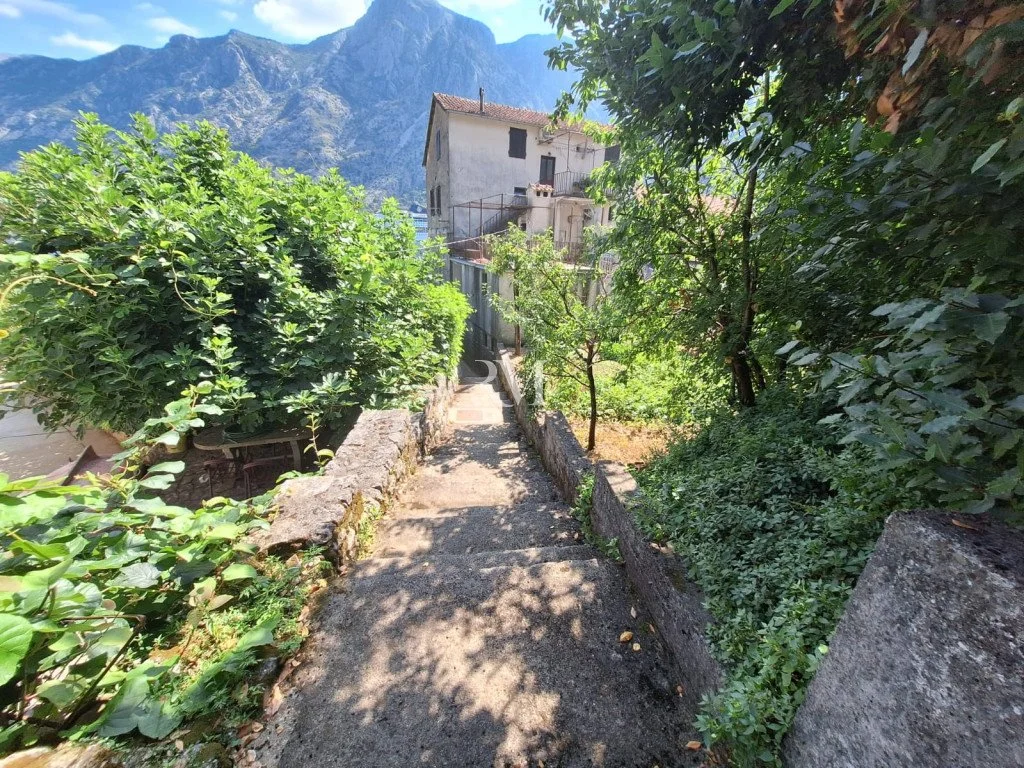 Flat 95m² in Montenegro, Kotor. Priced at 318000€ rent photo-30