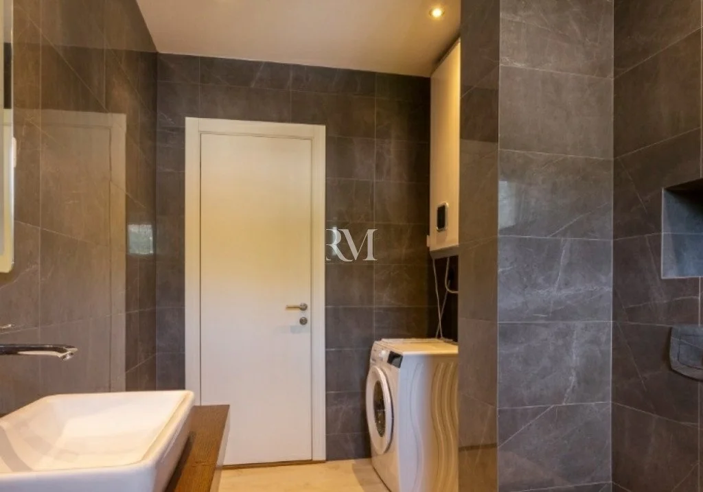 Flat 122m² in Montenegro, Budva. Priced at 450000€ rent photo-16