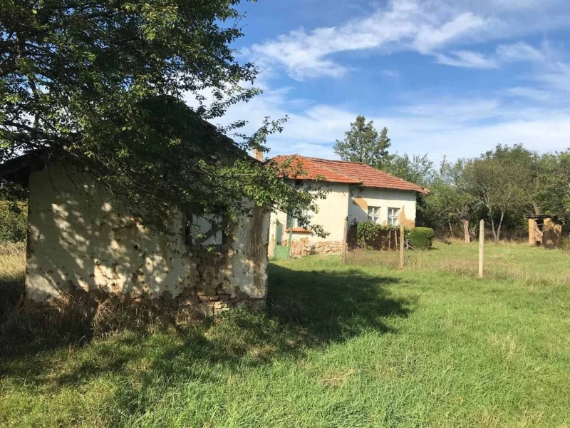 House 40m² in Bulgaria, Sofia. Priced at 24793£ rent photo-2