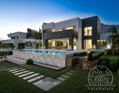 Buy in Spain for 2900000€