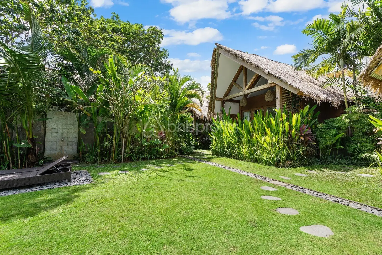 Villa 360m² in Indonesia, Canggu-Pererenan. Priced at 399000$ rent photo-6