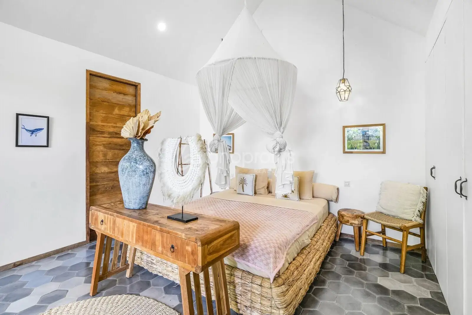 Villa 360m² in Indonesia, Canggu-Pererenan. Priced at 399000$ rent photo-16