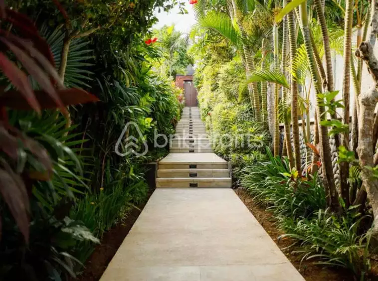 Villa 1474m² in Indonesia, Canggu-Berawa. Priced at 2370000$ rent photo-29