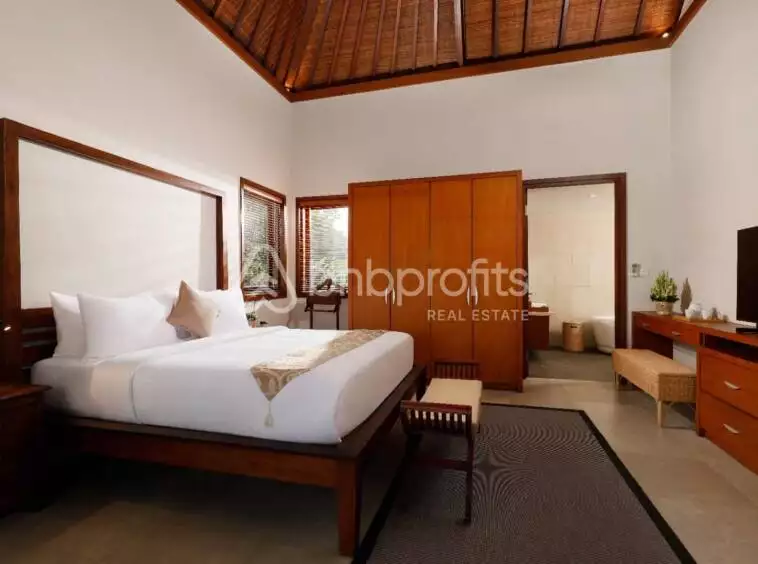 Villa 1474m² in Indonesia, Canggu-Berawa. Priced at 2370000$ rent photo-15