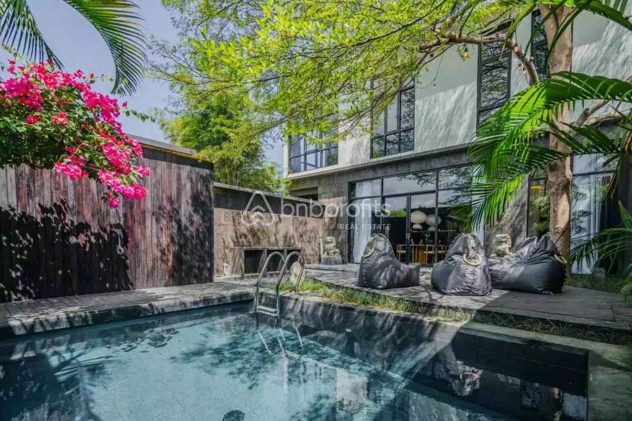 Villa 200m² in Indonesia, Bukit-Ungasan. Priced at 349990$ rent photo-2