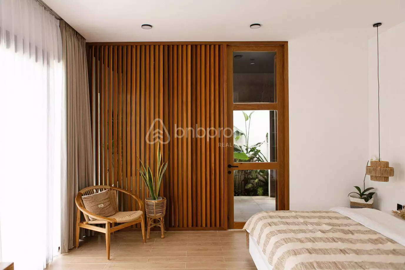 Villa 91m² in Indonesia, Bukit-Ungasan. Priced at 260000$ rent photo-11
