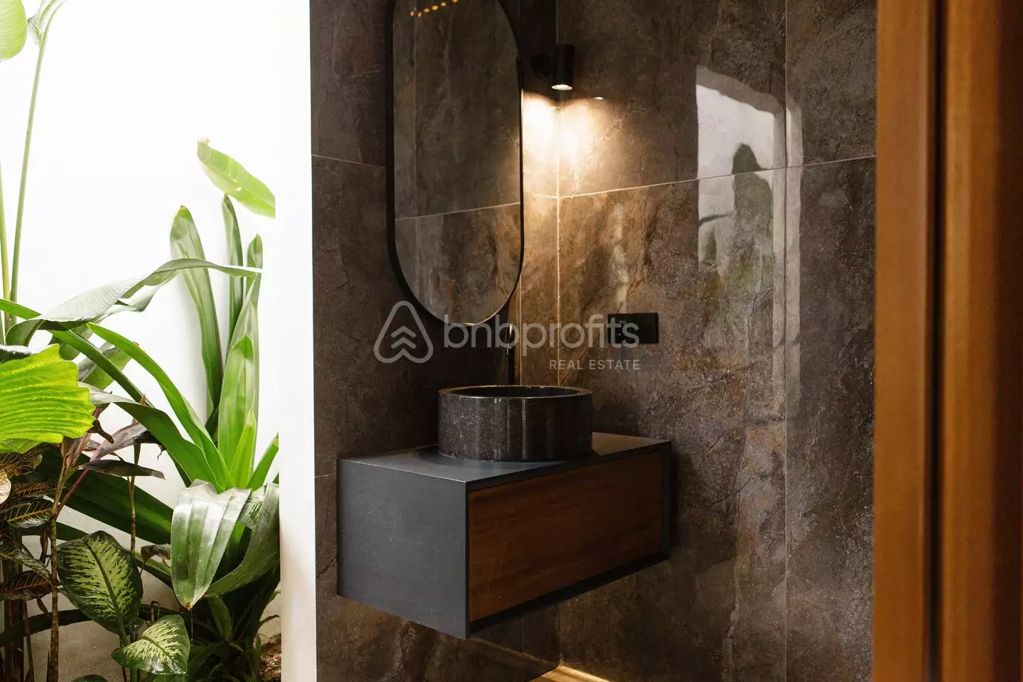 Villa 91m² in Indonesia, Bukit-Ungasan. Priced at 260000$ rent photo-15