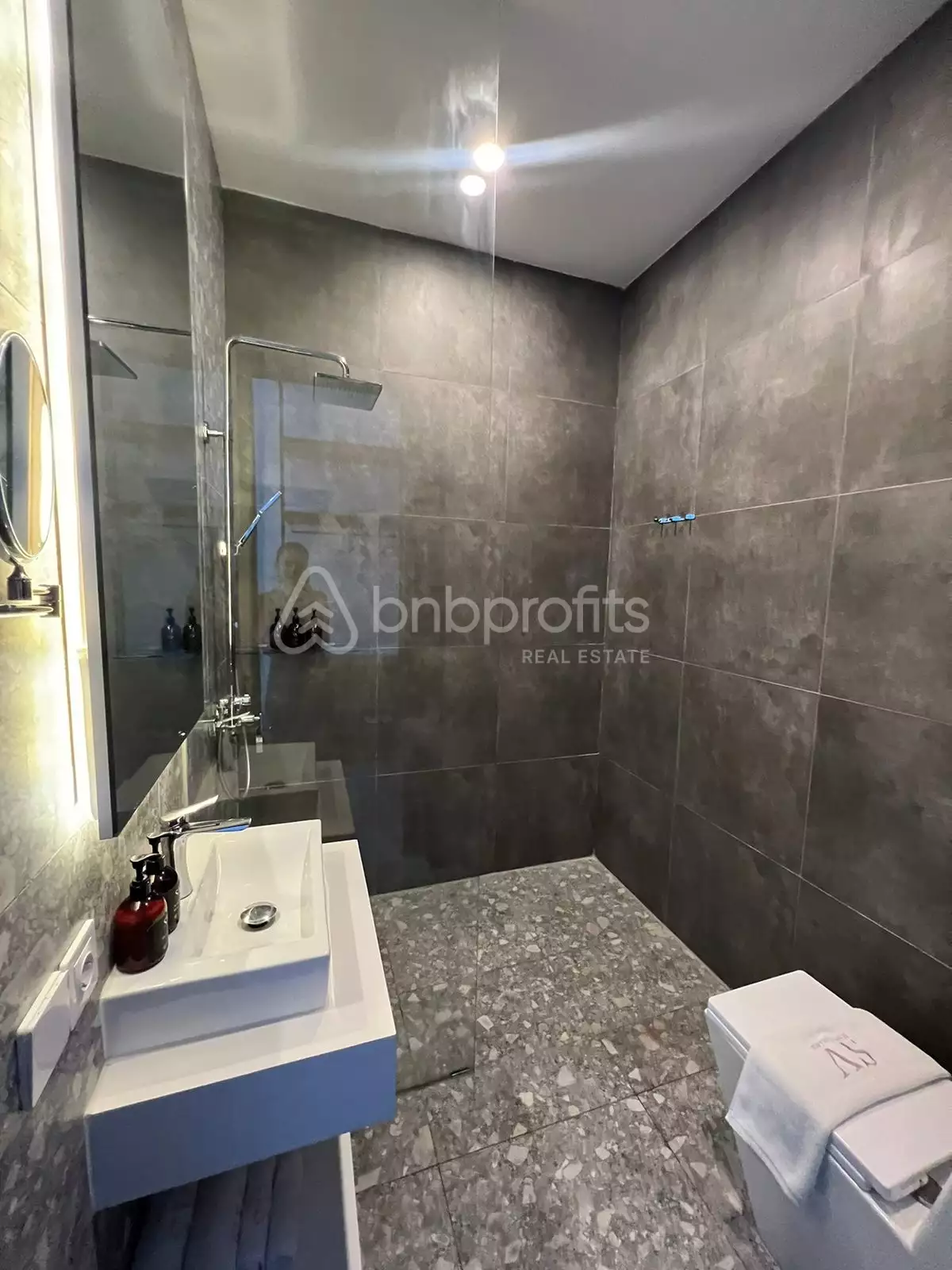 Villa 104m² in Indonesia, Canggu-Berawa. Priced at 250000$ rent photo-13