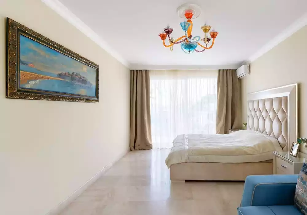Flat 138m² in Montenegro, Budva. Priced at 1050000€ rent photo-8
