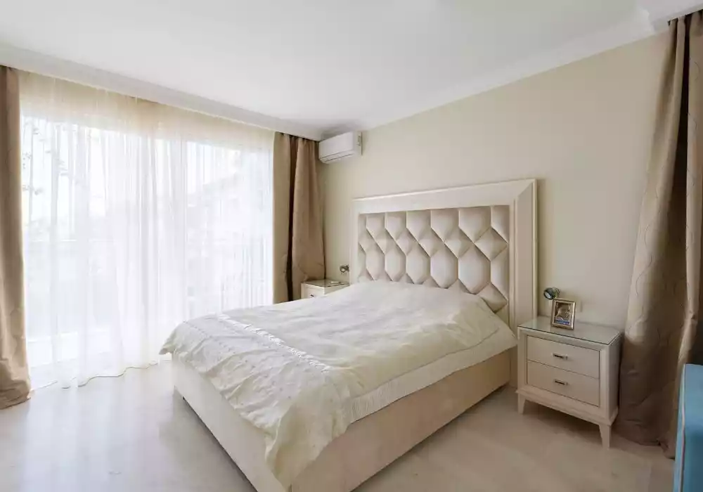 Flat 138m² in Montenegro, Budva. Priced at 1050000€ rent photo-9