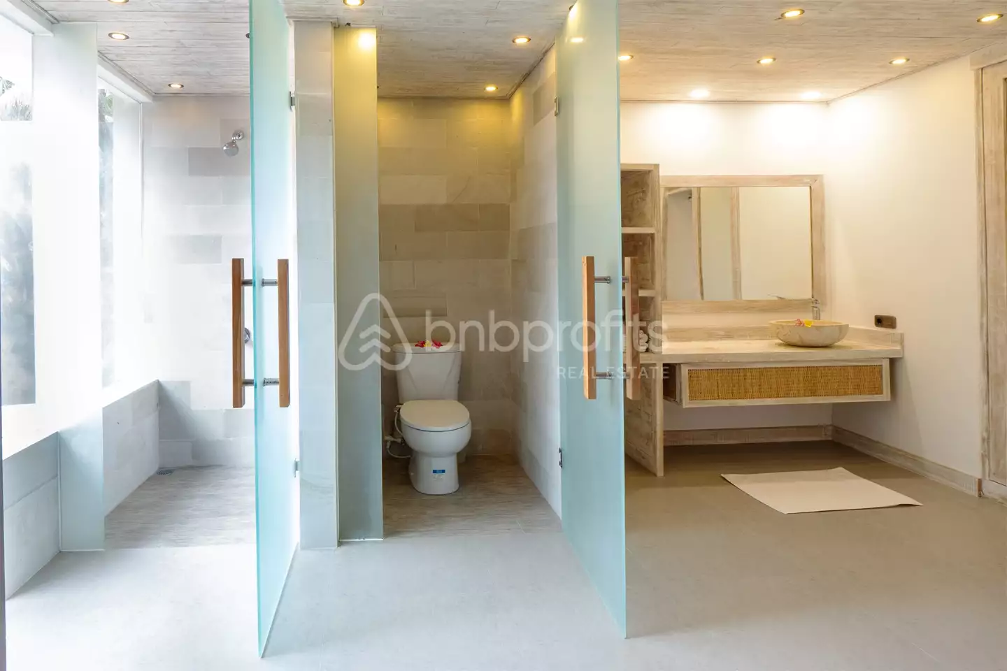 Villa 100m² in Indonesia, NorthBali. Priced at 185000$ rent photo-9