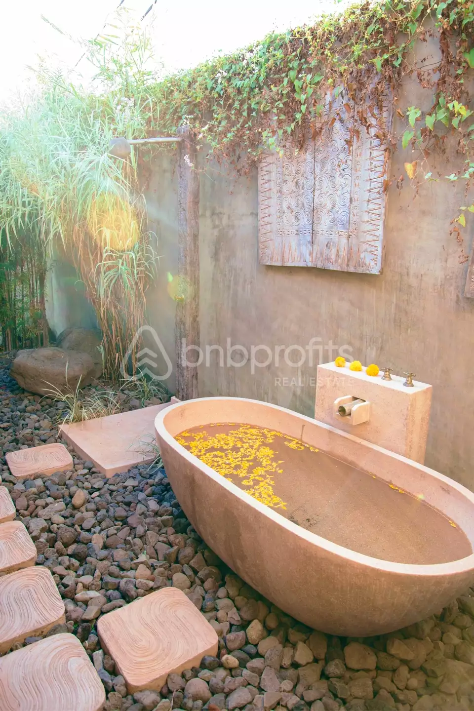 Villa 100m² in Indonesia, NorthBali. Priced at 185000$ rent photo-12