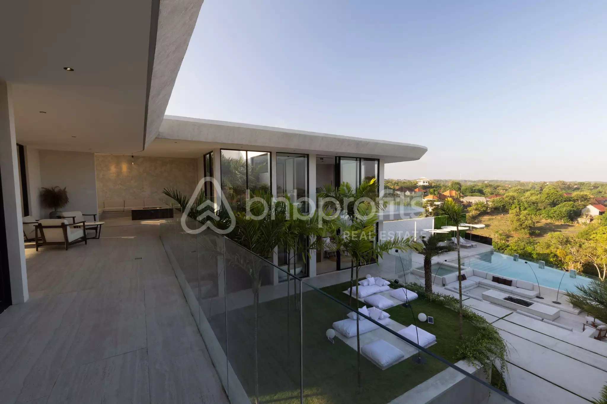 Villa 414m² in Indonesia, Bukit-Pecatu. Priced at 1800000$ rent photo-15