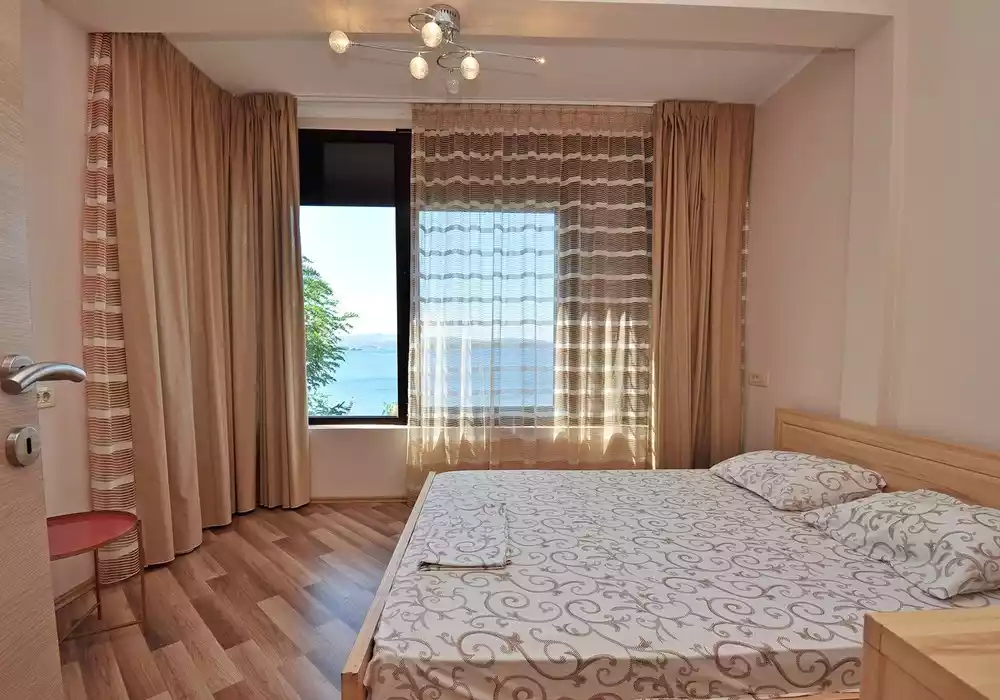 Villa 375m² in Montenegro, Dobrota. Priced at 290000€ rent photo-19