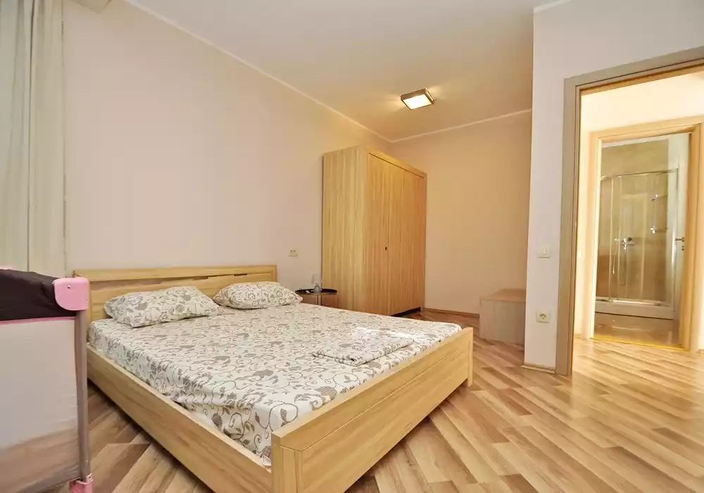 Villa 375m² in Montenegro, Dobrota. Priced at 290000€ rent photo-26