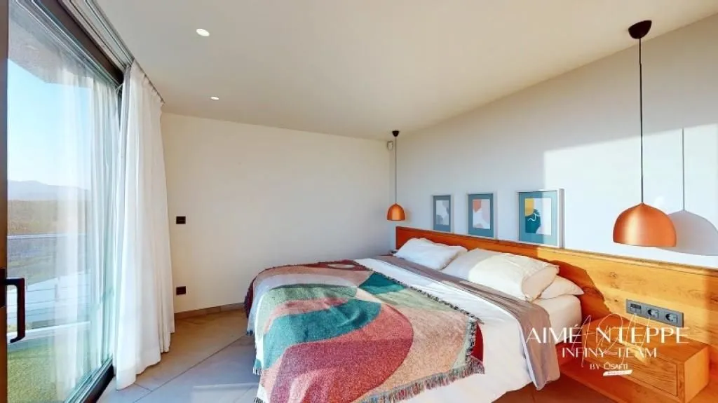 Villa 358m² in Spain, Girona. Priced at 1870000€ rent photo-6